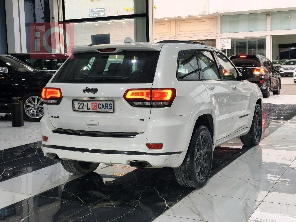 جيب جراند شيروكي